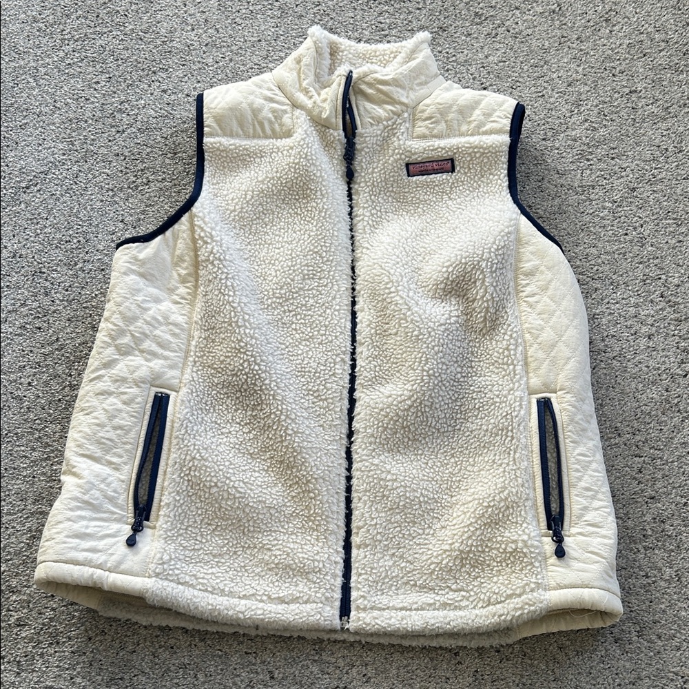 Women’s vineyard vines cream  Fleece Vest
